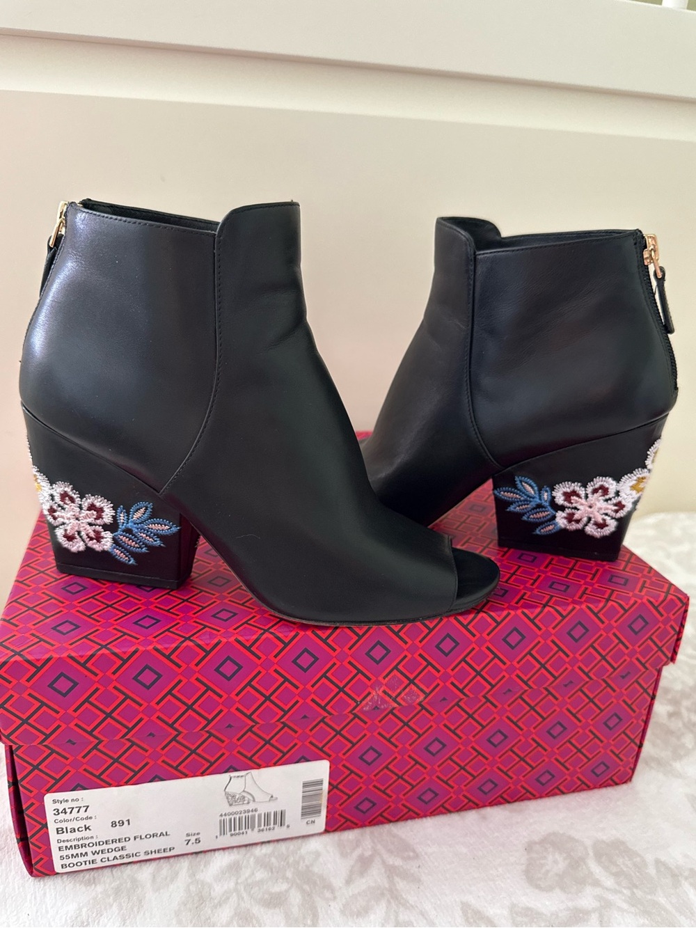 Tory Burch Black Leather Embroidered Floral 55MM
Open Toe Booties